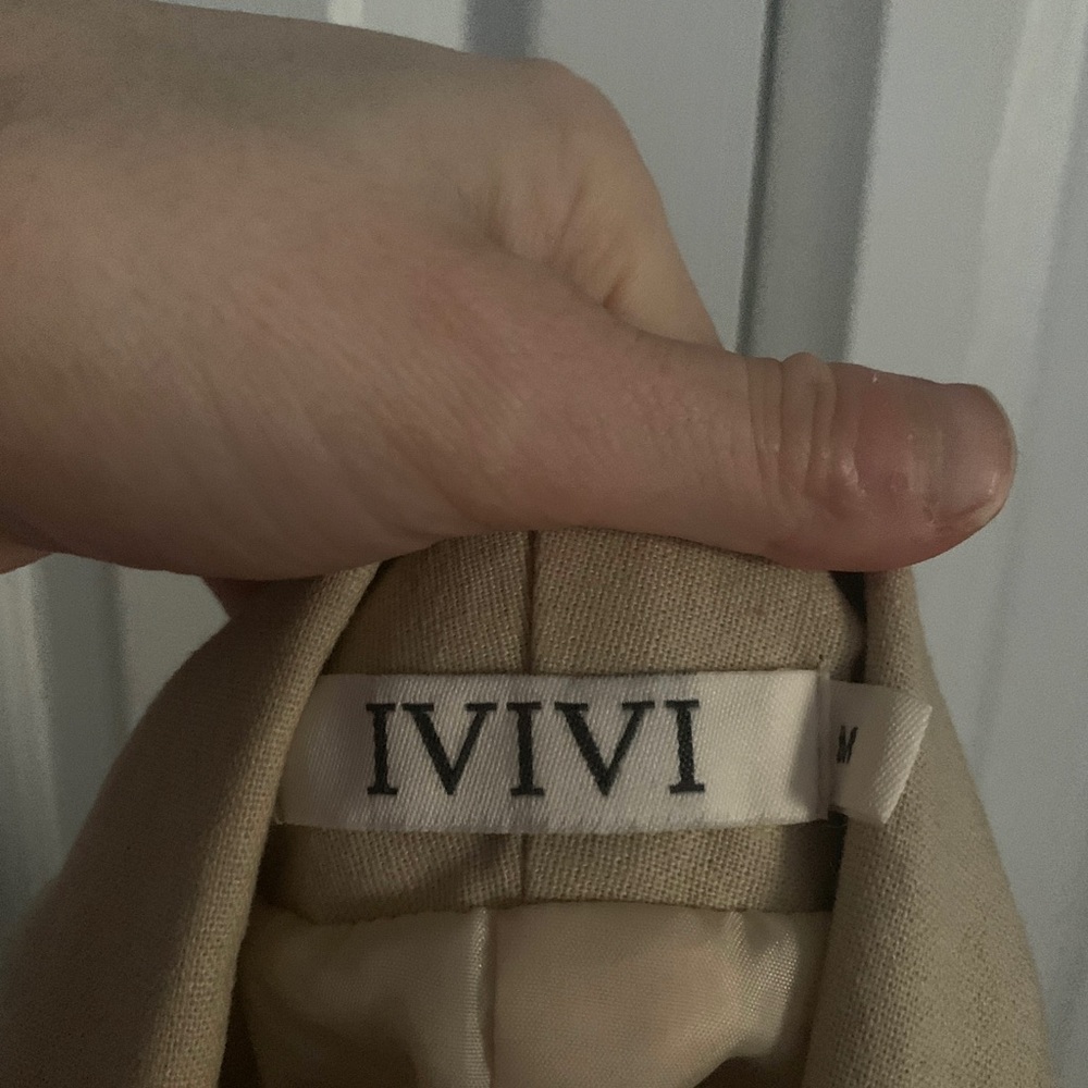 Beige blazer - Picture 2 of 2
